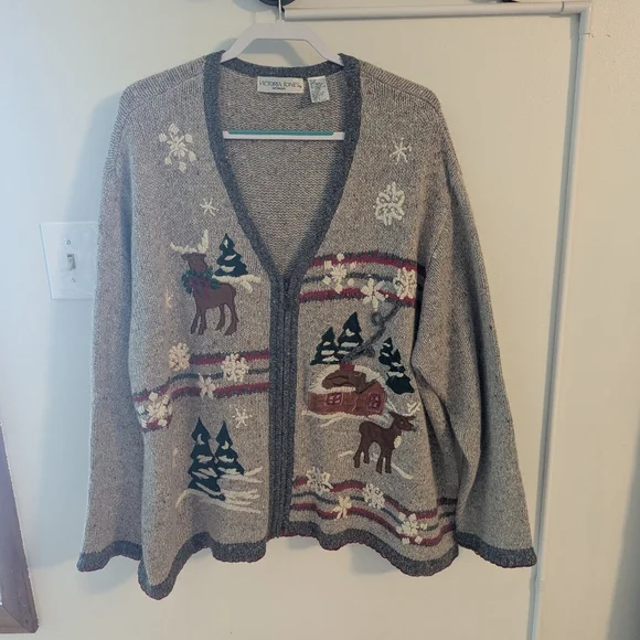 Plus Size Christmas Zip Up Sweater - Picture 2 of 8